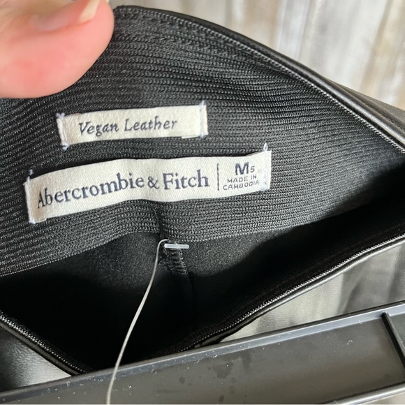 Abercrombie & Fitch Faux Vegan Leather Stretch Slim Flare Split Hem Pants Black - Picture 6 of 7